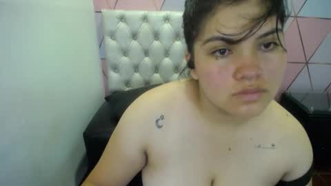 Snapshot of katalina_santana25 chatting on 12-15-25, 06:50 katalina santana25 online show from 12-15-25, 06:50