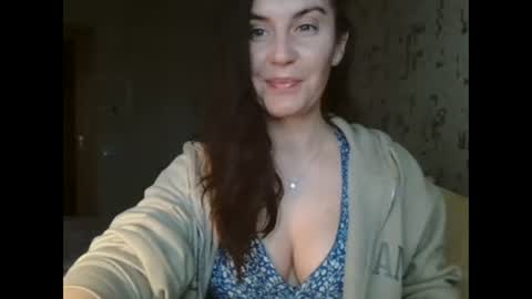 Snapshot of katalinaqe chatting on 11-15-25, 06:00 KatalinaQE online show from 11-15-25, 06:00