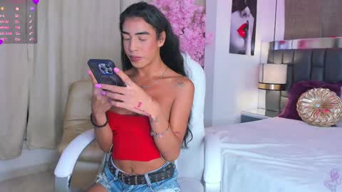 Snapshot of katamillants777 chatting on 02-13-25, 04:54 Kata Millants online show from 02-13-25, 04:54