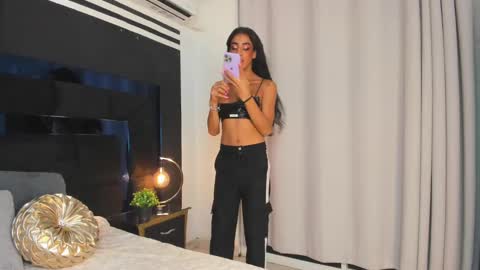 Snapshot of katamillants777 chatting on 02-16-25, 02:20 Kata Millants online show from 02-16-25, 02:20