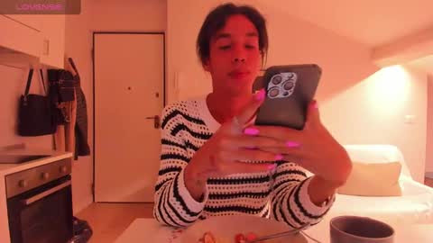 Snapshot of katamillants777 chatting on 03-09-25, 06:00 Kata Millants online show from 03-09-25, 06:00