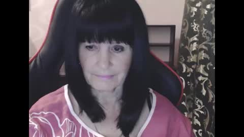 Snapshot of katarinaohdream chatting on 09-20-25, 06:09 KatarinaOhDream online show from 09-20-25, 06:09