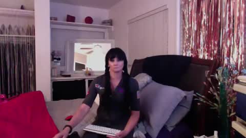 Snapshot of katbrake chatting on 09-30-25, 02:27 sexykat online show from 09-30-25, 02:27