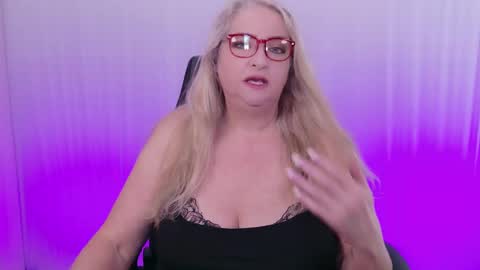 Kat D Sinclair online show from 02-26-25, 03:19