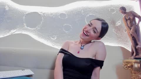 Kate online show from 11-19-25, 09:48