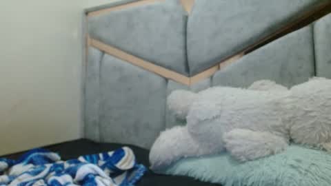 Snapshot of kate_davies chatting on 10-29-25, 12:35 kate online show from 10-29-25, 12:35