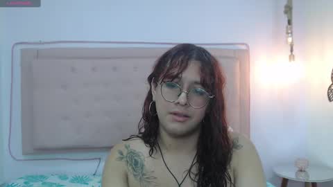 Snapshot of kate_pickman chatting on 02-14-25, 04:15 kate online show from 02-14-25, 04:15