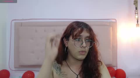 Snapshot of kate_pickman chatting on 02-18-25, 05:53 kate online show from 02-18-25, 05:53