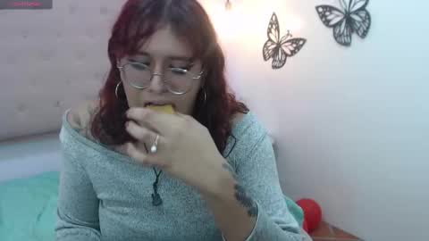 Snapshot of kate_pickman chatting on 02-21-25, 05:56 kate online show from 02-21-25, 05:56