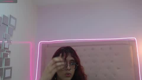 Snapshot of kate_pickman chatting on 02-26-25, 04:25 kate online show from 02-26-25, 04:25