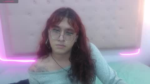 Snapshot of kate_pickman chatting on 02-26-25, 07:31 kate online show from 02-26-25, 07:31