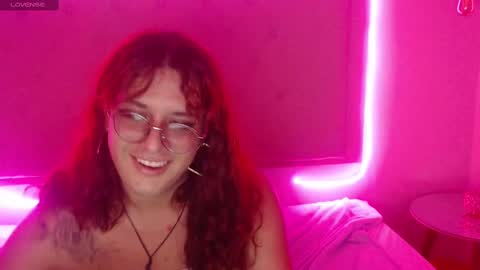 Snapshot of kate_pickman chatting on 03-04-25, 06:26 kate online show from 03-04-25, 06:26