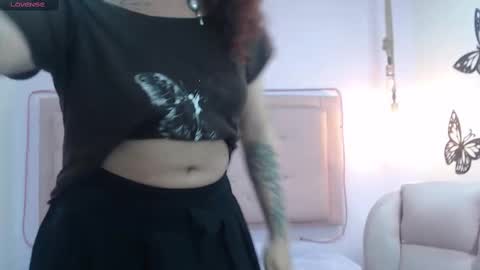 Snapshot of kate_pickman chatting on 03-06-25, 03:57 kate online show from 03-06-25, 03:57