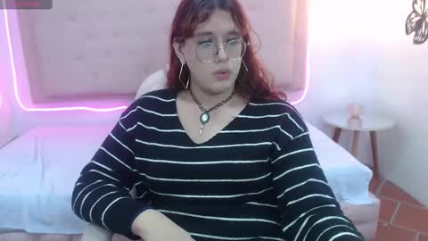 Snapshot of kate_pickman chatting on 03-09-25, 03:32 kate online show from 03-09-25, 03:32