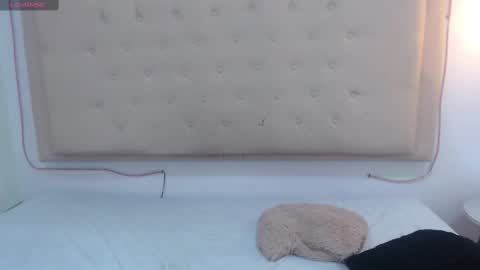 Snapshot of kate_pickman chatting on 03-11-25, 06:43 kate online show from 03-11-25, 06:43