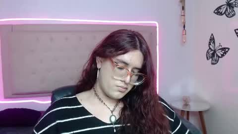 Snapshot of kate_pickman chatting on 09-24-25, 03:32 kate online show from 09-24-25, 03:32