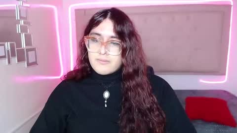 Snapshot of kate_pickman chatting on 10-17-25, 04:37 kate online show from 10-17-25, 04:37