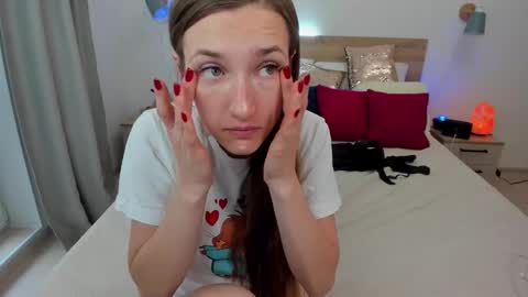 kate_redgar online show from 09-18-25, 11:12