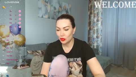 Therapist online show from 03-08-25, 05:07