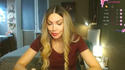 Therapist online show from 11-22-25, 03:11