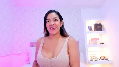 Kate Boisson online show from 11-09-25, 01:31