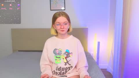 Snapshot of katebunnys chatting on 02-17-26, 10:23 katebunnys online show from 02-17-26, 10:23