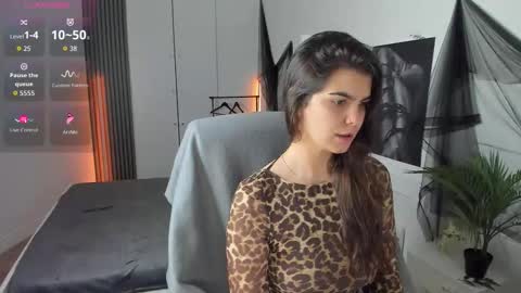 Kate online show from 10-06-25, 01:19