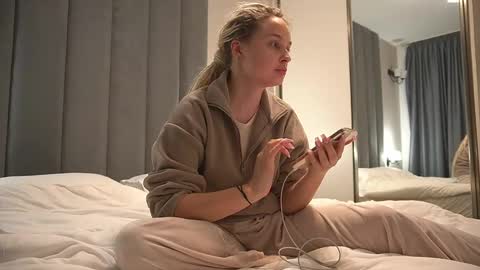 katedoe online show from 03-11-25, 01:23