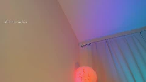 Snapshot of katee_bloss chatting on 12-26-24, 06:52 Nice to meet you  online show from 12-26-24, 06:52