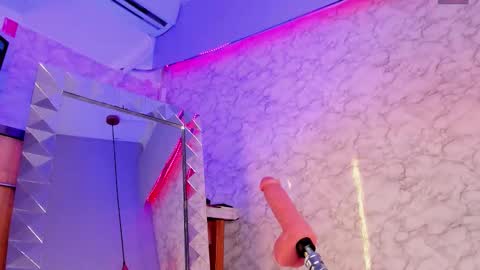 Kate  online show from 11-11-25, 05:07