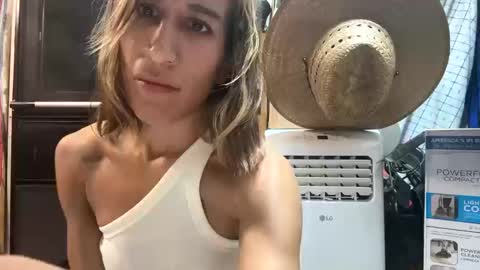 Katelin online show from 10-10-25, 03:38