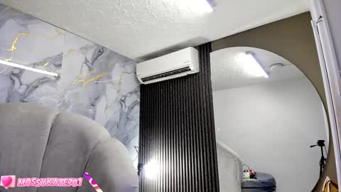 Im Katherine but call me Kate  online show from 12-29-24, 12:01