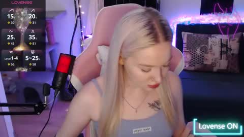 Lisa online show from 12-15-25, 12:48