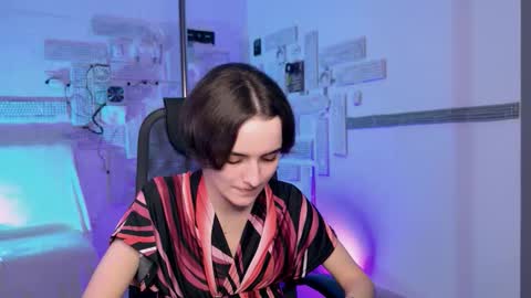 Snapshot of katewillows chatting on 12-03-25, 12:14 katewillows online show from 12-03-25, 12:14