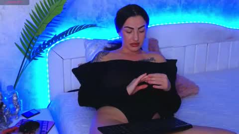 KateyRiva online show from 10-01-25, 06:36