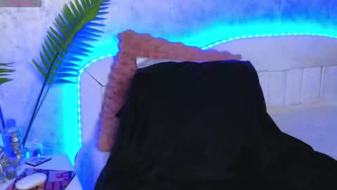 KateyRiva online show from 10-30-25, 07:14