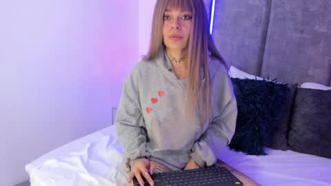 KatheGomez  online show from 01-05-25, 03:13