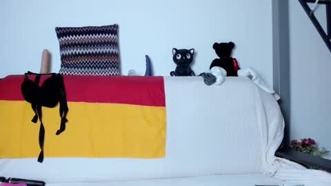 Katherine online show from 02-06-25, 04:03