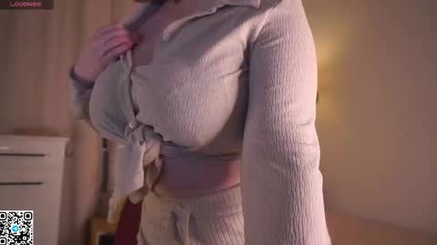 Aneta online show from 10-12-25, 09:08