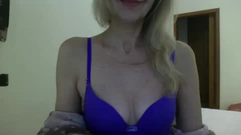 Snapshot of katia888 chatting on 12-22-24, 12:05 katia888 online show from 12-22-24, 12:05