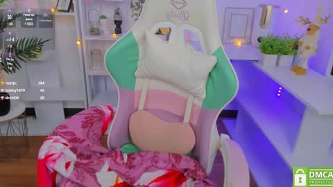 Katia  online show from 01-04-25, 09:32