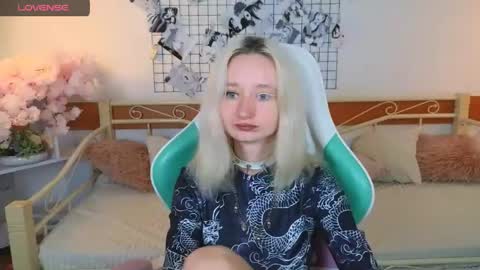 Katia  online show from 04-15-26, 05:25