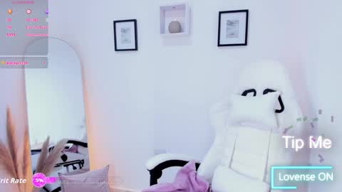 Katia  online show from 11-18-25, 09:41