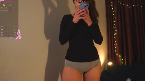 Snapshot of katie________ chatting on 03-05-25, 10:22 Katienext stream online show from 03-05-25, 10:22