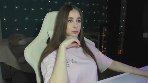 Snapshot of katie_taylorr chatting on 12-03-24, 10:40 Katie online show from 12-03-24, 10:40