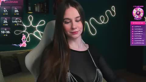 Snapshot of katie_taylorr chatting on 09-27-25, 09:31 Katie online show from 09-27-25, 09:31