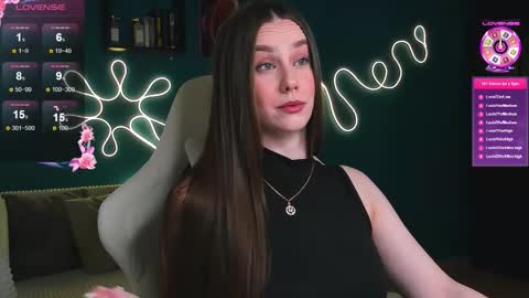 Snapshot of katie_taylorr chatting on 10-15-25, 10:32 Katie online show from 10-15-25, 10:32