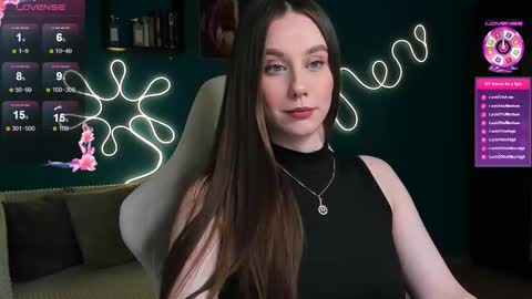 Snapshot of katie_taylorr chatting on 10-17-25, 10:23 Katie online show from 10-17-25, 10:23