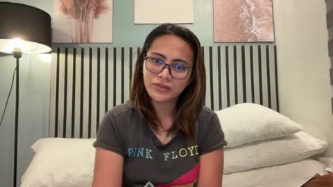 Snapshot of katiefrox_ chatting on 07-14-26, 10:21 katiefrox online show from 07-14-26, 10:21