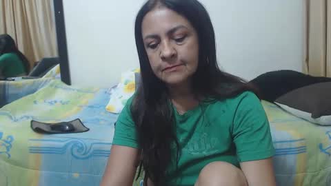 Snapshot of katiehotx chatting on 12-22-24, 02:39 katie online show from 12-22-24, 02:39